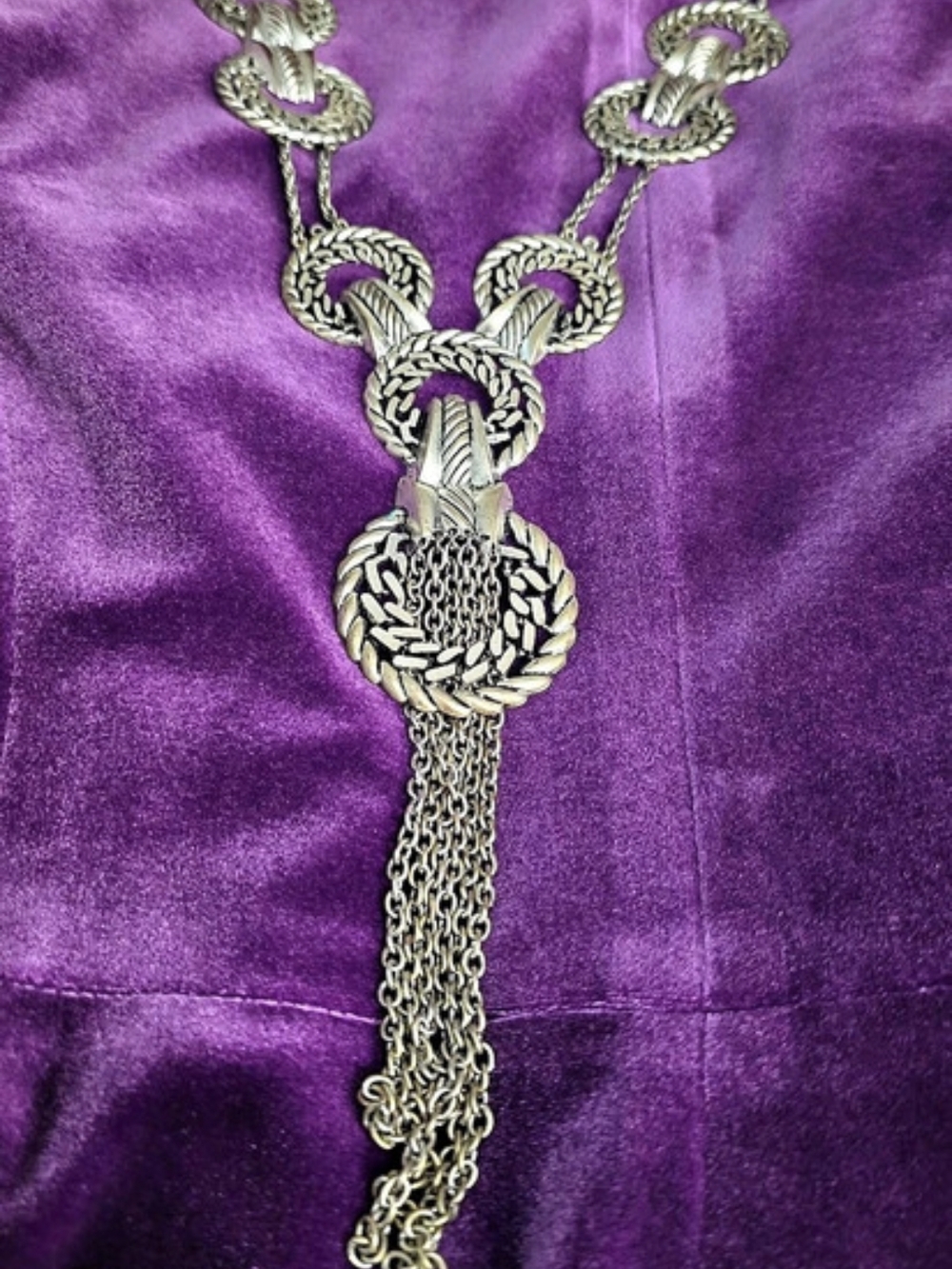 Statement Pendant Necklace in Silver